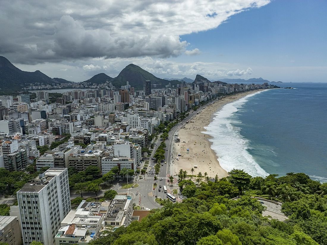 Leblon, Rio de Janeiro — bairro atendido pela Blackout Film com instalação de insulfilm residencial e comercial