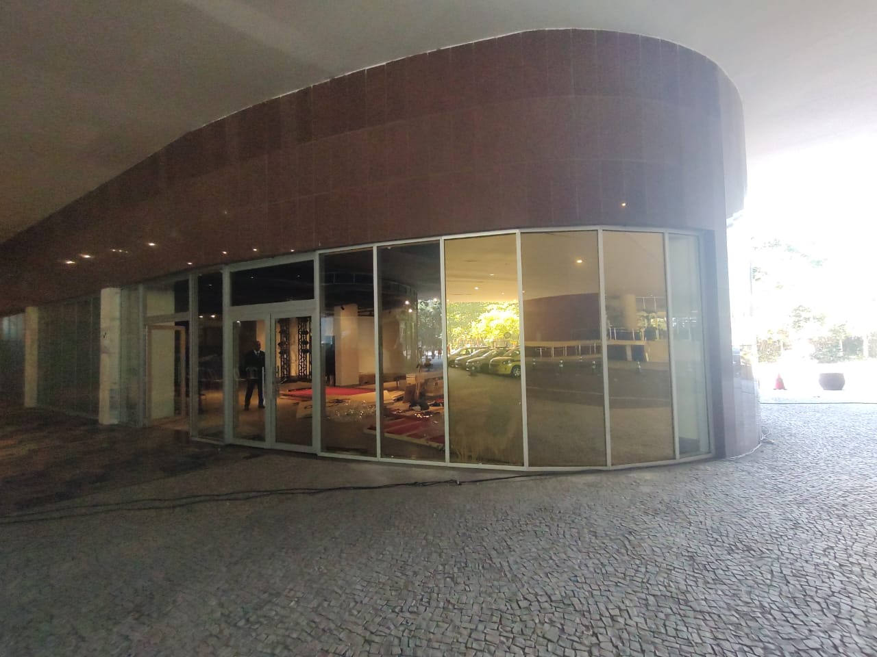 Instalacao-de-insulfilm-para-empresa-no-rj-01